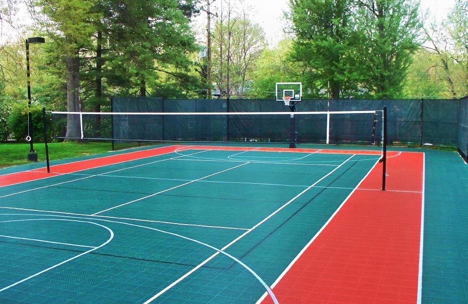 Вже найближчим часом на Полтавщині з’явиться 14 таких міні-футбольних полів з поліуретановим покриттям. Фото з сайту «Полтавщина»